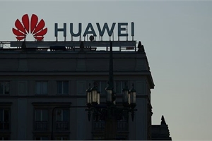 Mỹ lập quỹ 1 tỷ USD hỗ trợ nhà mạng loại bỏ, thay thế thiết bị Huawei, ZTE