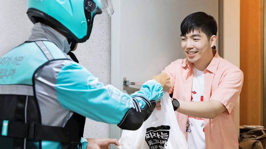 Grab, Gojek sắp đụng đối thủ “máu mặt” trên thị trường gọi đồ ăn trực tuyến