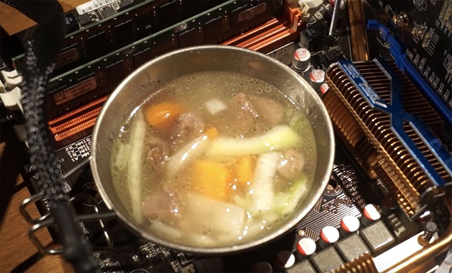 Chang trai Nhat Ban chuyen dung vi xu ly may tinh de nuong thit hinh anh 8 8.jpg