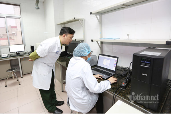 Việt Nam cần robot lau rửa sàn, đo thân nhiệt bệnh nhân Covid-19