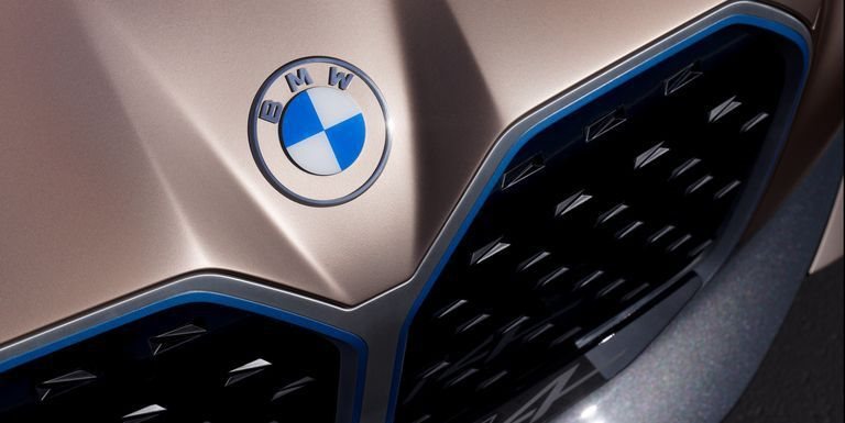 BMW công bố logo mới