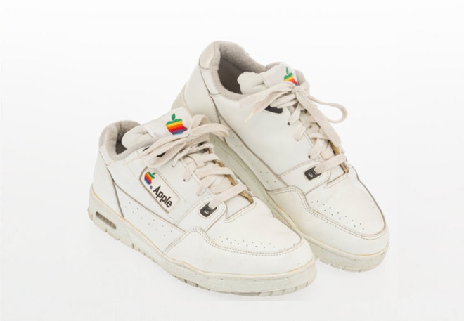 Giay the thao Apple dat hon ca iPhone hinh anh 2 Screenshot_22.jpg