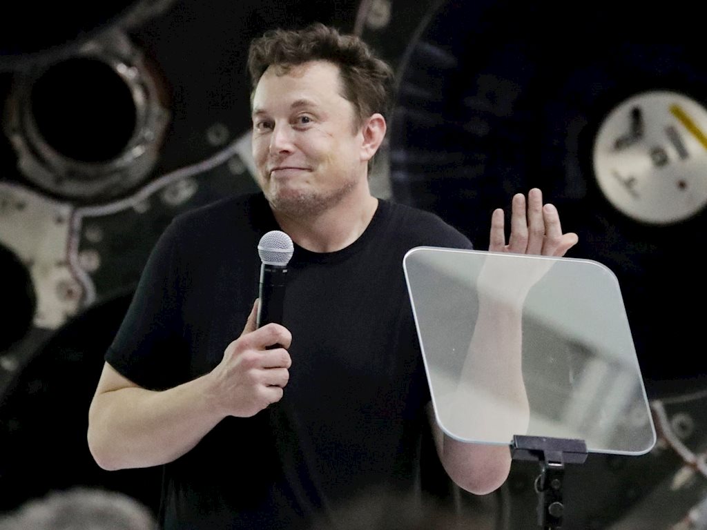 Elon Musk: Đại học chỉ “cho vui, không phải để học”, có bằng không chứng minh “năng lực hơn người”