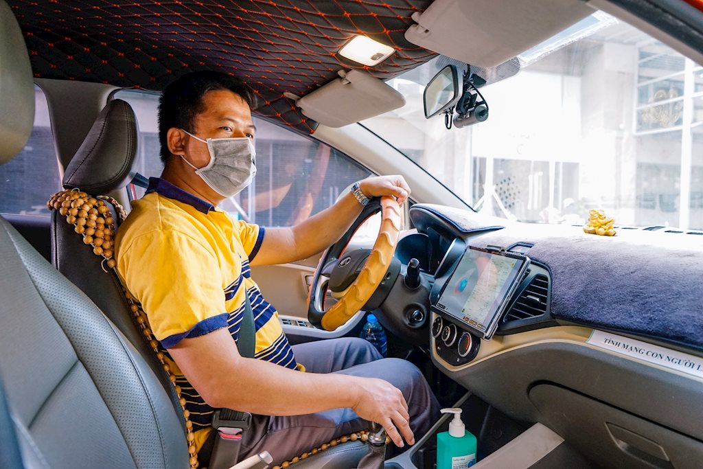 Doanh nghiệp gọi xe thực hiện khai báo y tế, tìm sẵn phương án cho nhân viên làm việc tại nhà trong mùa dịch Covid -19