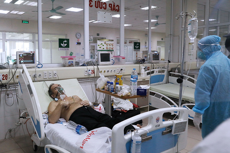 Cách ly xã hội, 10% không hợp tác sẽ khiến 30-60% dân số lây nhiễm