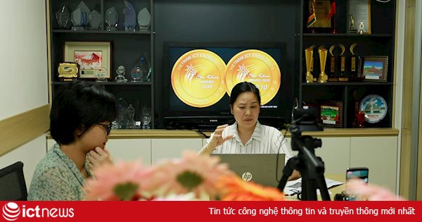 Phòng dịch Covid-19, Ban tổ chức Sao Khuê 2020 livestream hướng dẫn doanh nghiệp thuyết trình