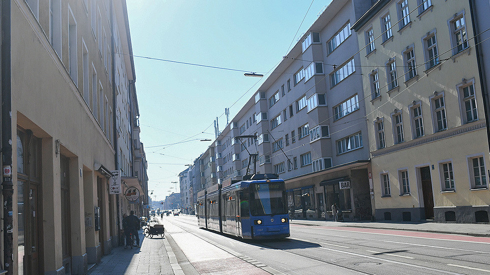 Số người chết vì Covid-19 ở Italia tăng kỷ lục, Đức tính phong tỏa toàn quốc