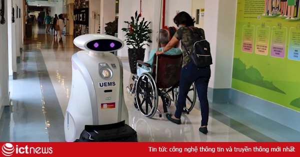 Robot vệ sinh thay thế con người tại Singapore