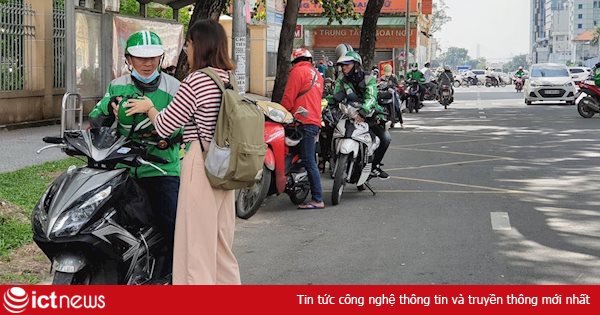 TP.HCM: Cấm taxi nhưng xe ôm, xe máy giao thức ăn vẫn được hoạt động