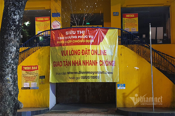 Sau iPhone, đến lượt nhiều mẫu TV giảm giá sốc 50%