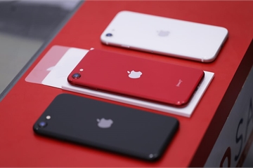 Doanh số iPhone SE 2020 hàng xách tay tại Việt Nam ảm đạm