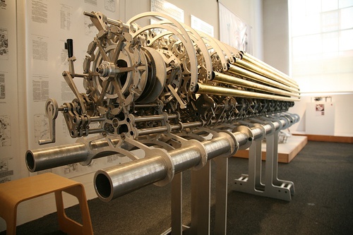 Chiec dong ho khong lo trong nui cua ty phu Jeff Bezos hinh anh 6 clock.jpg