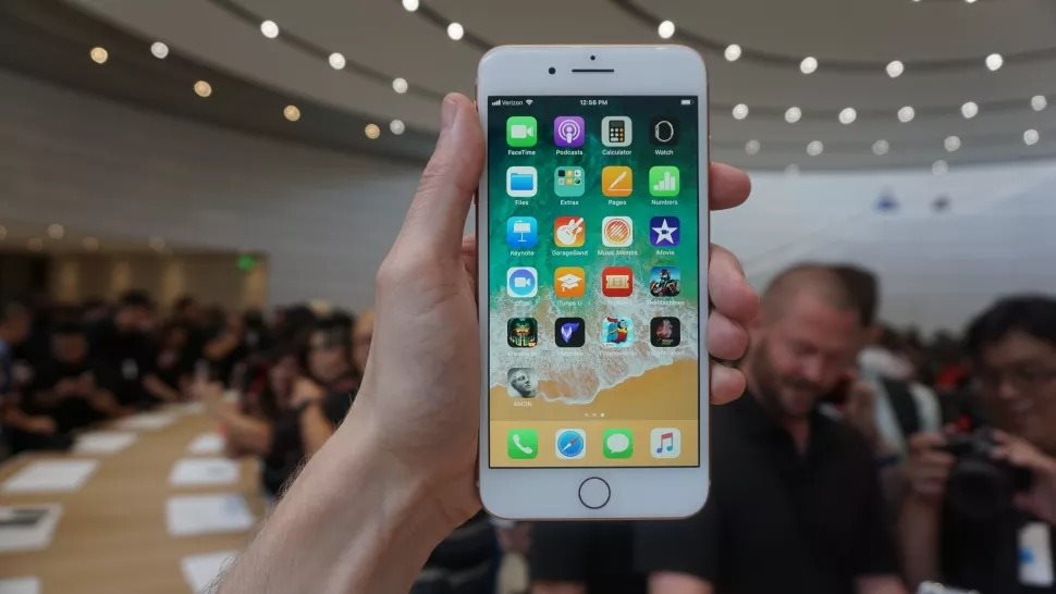 Apple sắp ra iPhone SE Plus?
