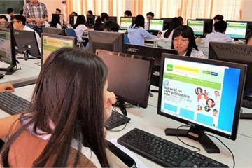 Học sinh lớp 12 của Hà Nội thi thử trực tuyến vào cuối tháng 5