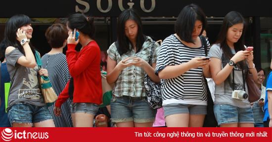 Đòi ly hôn vì vợ nghiện smartphone