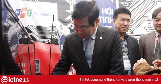 Hàng trăm người dân Thái Nguyên trải nghiệm sản phẩm của FPT Telecom