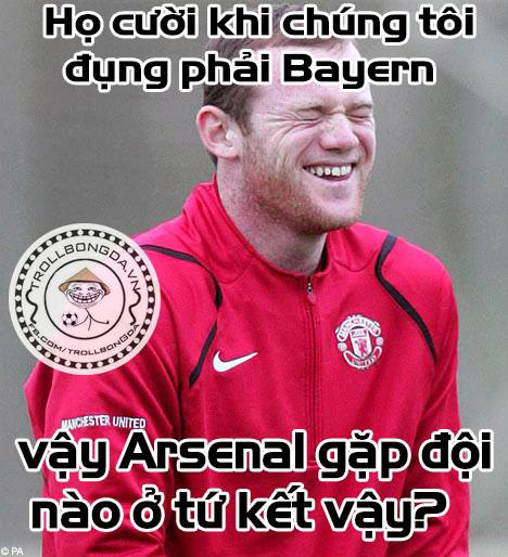 Man United cũng có thể cười vì “còn sống” ở Champions League đến vòng này, không như Arsenal hay Man City.