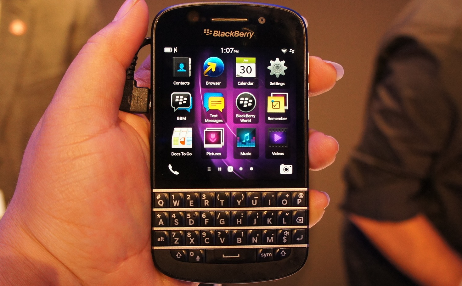 blackberry 10, blackberry q10 giảm giá, blackberry z10 giảm giá