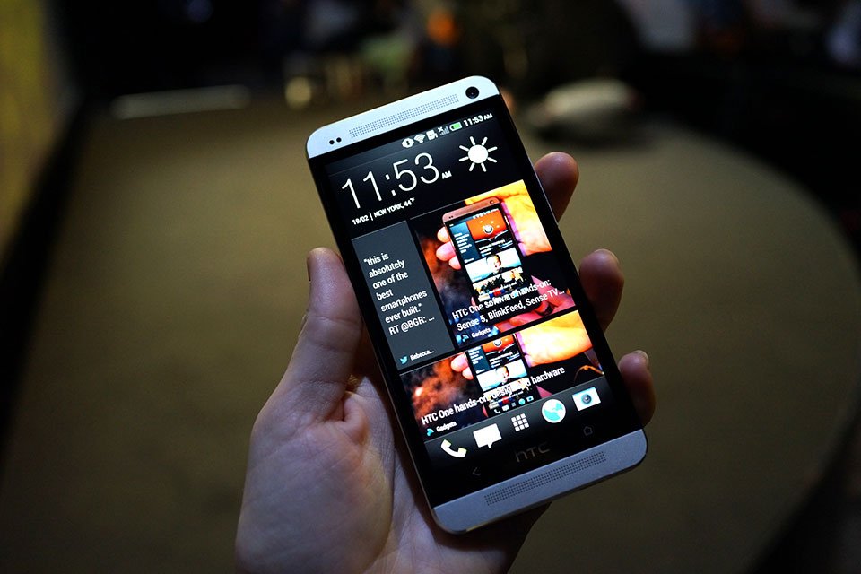 htc one, blinkfeed, camera