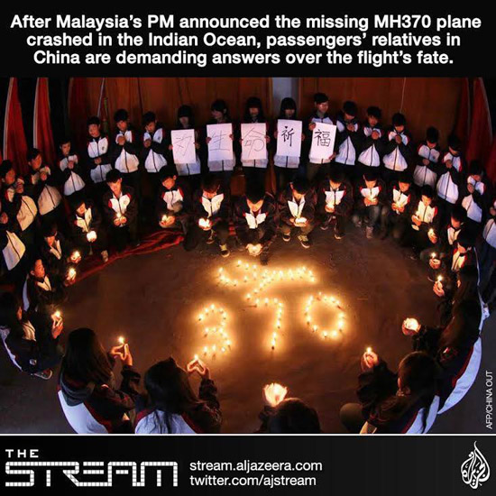 Học sinh trung học tỉnh Giang Tô (Trung Quốc), xếp những ánh lửa sẻ chia nỗi buồn với MH370.