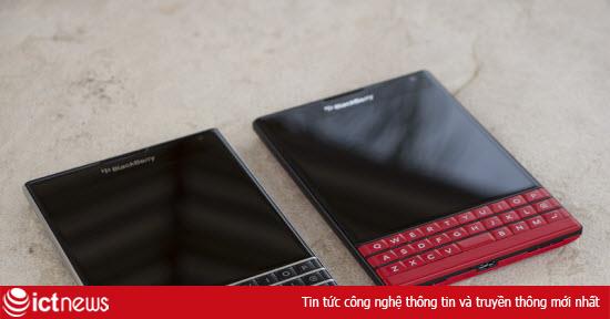 Mở hộp chiếc Blackberry Passport phiên bản màu đỏ