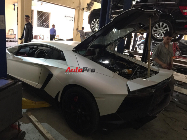 Sửa siêu xe Lamborghini kiểu Việt Nam - Chuyên gia cũng phải giật mình - Ảnh 4.