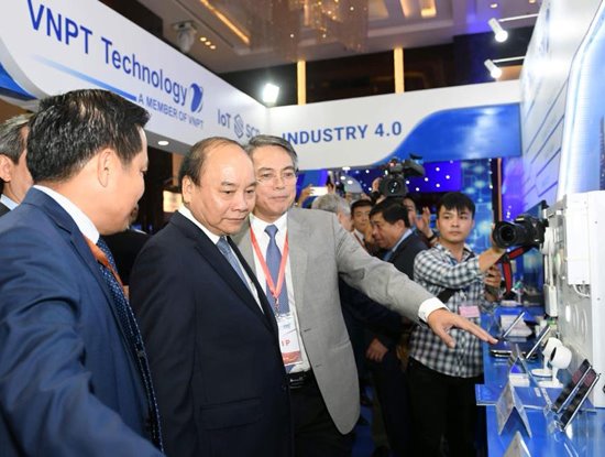 Khai mạc Diễn đàn cấp cao và Triển lãm quốc tế về Công nghiệp 4.0 - ảnh 1