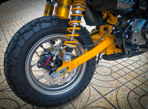 'Xe khi' Honda Monkey voi goi trang bi hang hieu gan 100 trieu hinh anh 10