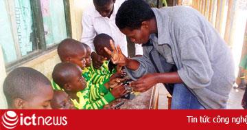 Trẻ khiếm thính hòa nhập nhờ SMS