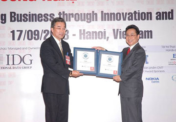 Mr.Asao nhận giải thưởng