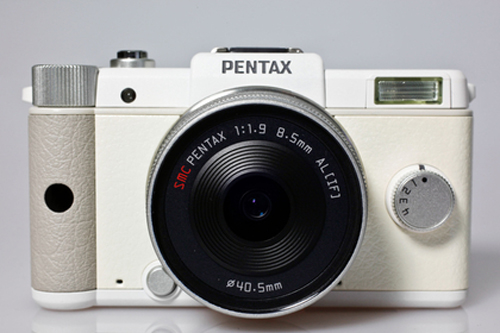 Pentax_Q_front-420-100.jpg
