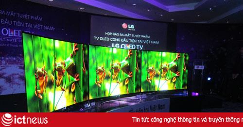 Tivi “lạ” dùng màn hình uốn cong vừa ra
mắt tại Hà Nội