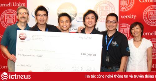 4 sinh viên Việt Nam đạt giải Nhất Cornell Cup USA 2012