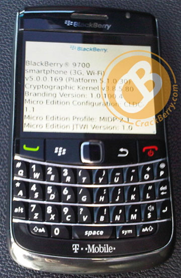 BlackBerry 9700 đã lộ ảnh