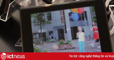 22/8, khung ảnh số 3D Fujifilm V1 “lên kệ”