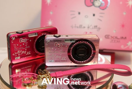 Casio ra mắt máy ảnh Hello Kitty