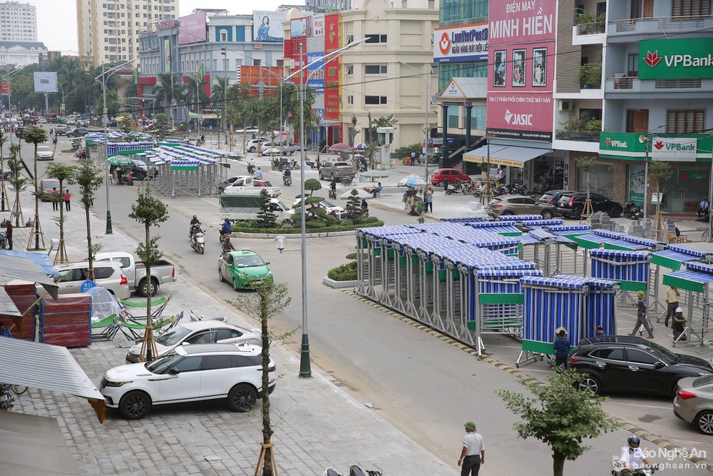 Nghe VietNamNet: Tối nay (25/9), phố đêm Nghệ An sẽ bắt đầu 'chạy thử' trước khai trương