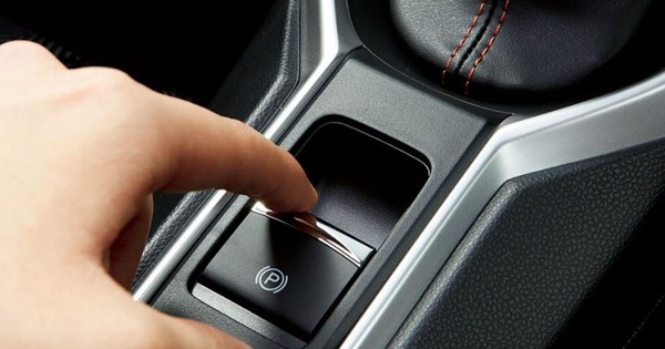 Điều gì xảy ra khi xe dùng phanh tay điện tử bị hết ắc quy?