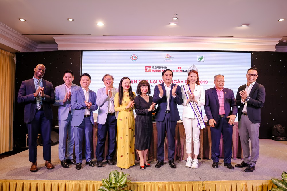 Nghe VietNamNet: 13.000 VĐV dự giải Marathon quốc tế TP Hồ Chí Minh