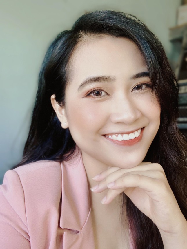 Nữ giảng viên gen Z Thalic Voice 'Năng lượng đến từ những suy nghĩ tích cực' ảnh 1