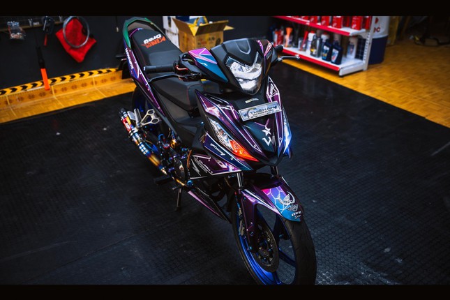 Honda Winner gắn loạt đồ chơi hàng hiệu của biker Đà Nẵng ảnh 2