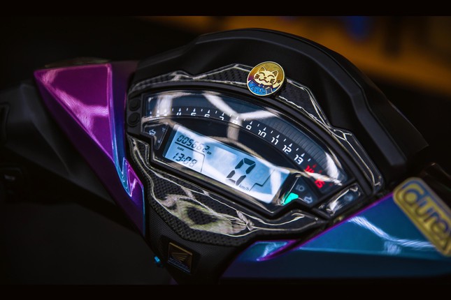 Honda Winner gắn loạt đồ chơi hàng hiệu của biker Đà Nẵng ảnh 5