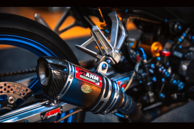 Honda Winner gắn loạt đồ chơi hàng hiệu của biker Đà Nẵng ảnh 8