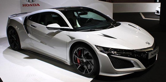 Loạt xe ấn tượng của dàn diễn viên chính 'Fast and Furious 9' ảnh 11