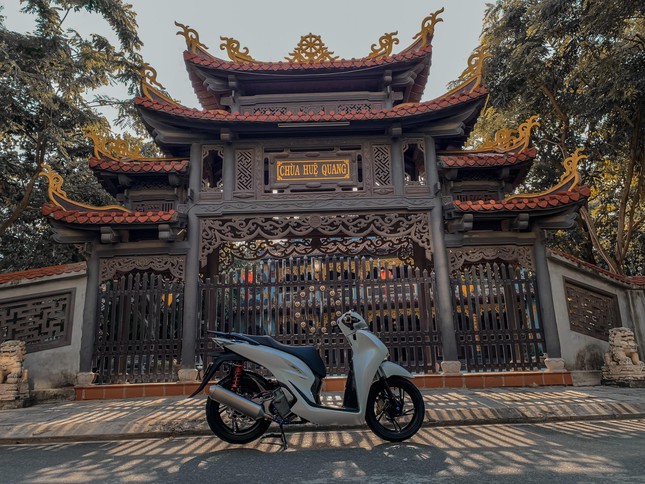 Honda Sh độ cặp phuộc sau độc đáo tại Đà Nẵng ảnh 12