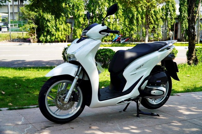 Honda Sh độ cặp phuộc sau độc đáo tại Đà Nẵng ảnh 3