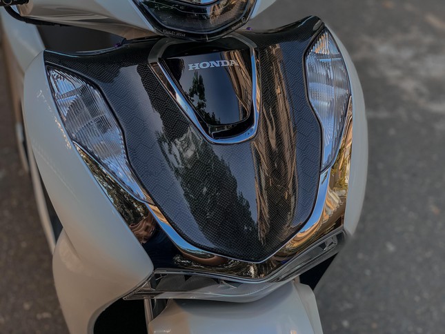 Honda Sh độ cặp phuộc sau độc đáo tại Đà Nẵng ảnh 5