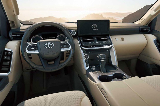 Đại lý hét chênh 400 triệu cho suất mua Toyota Land Cruiser mới ảnh 1