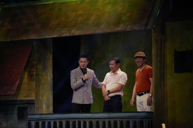 Quang Thắng kể sự cố lỡ miệng về chợ Sắt khiến anh suýt không về được Hải Phòng ảnh 2