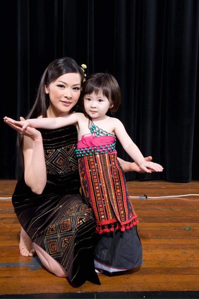 Con gái Như Quỳnh gây ngạc nhiên với nhan sắc và giọng ca ảnh 1